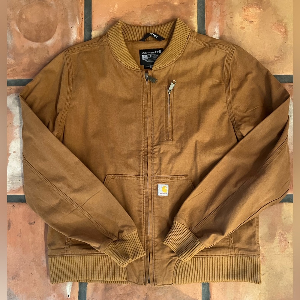 NWOT! Carhartt Rugged fit women’s jacket. Size: large.